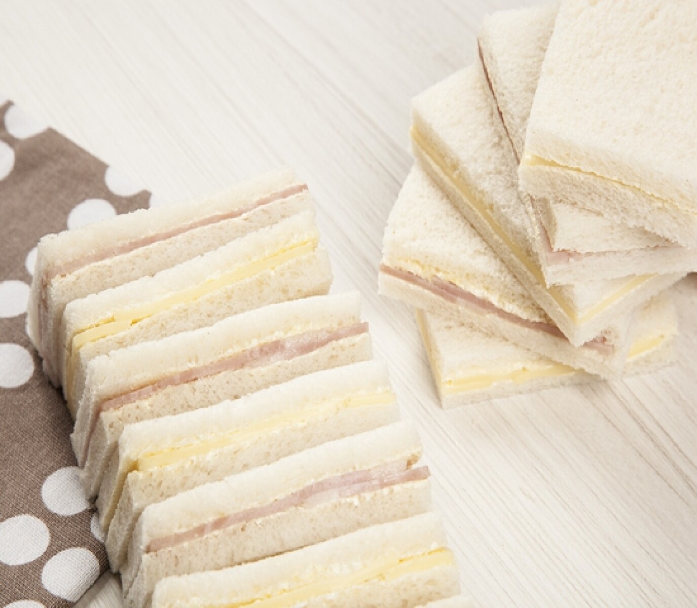 Sandwiches de jamon y queso