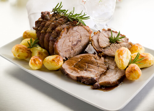 Ternera al horno con papas rústicas